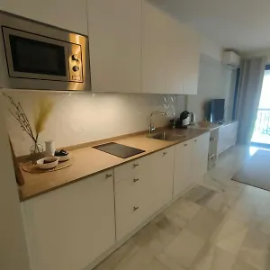 https://central-renovated-studio-with-pool-in-puerto-banus.es-andalucia.com