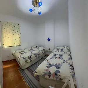 https://casa-nicolas.hotelsinnerja.org